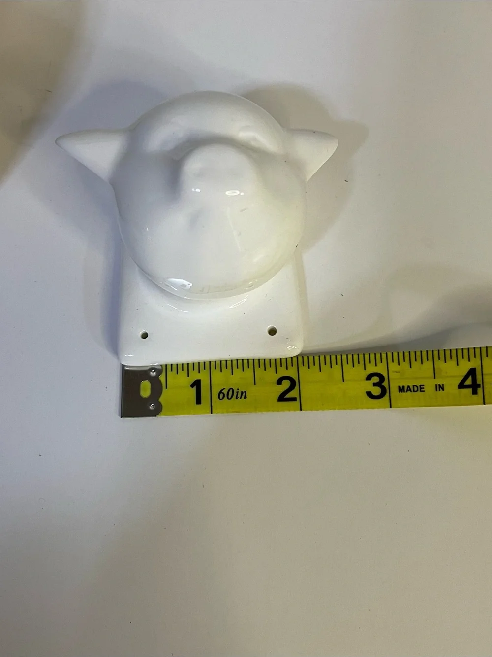 Six White Ceramic  Cute Pig Head Wall Mount Holder/Hook Decorative Home Accent